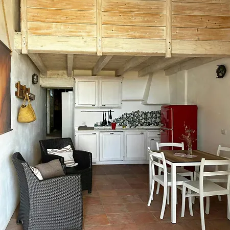 Restored Stable Overlooking The Sea At Cova Апартаменты *