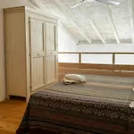 Restored Stable Overlooking The Sea At Cova Apartment